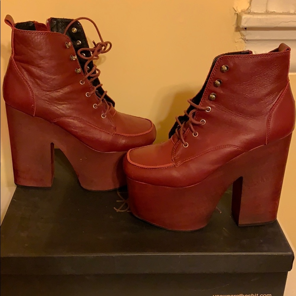 Platform boots